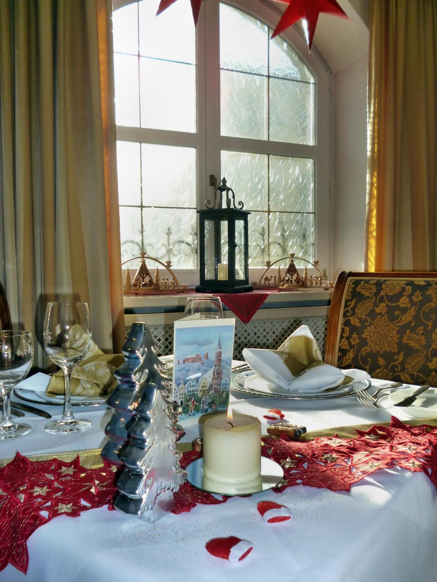 Simones Hotel Fuerstenhof ランツフート エクステリア 写真