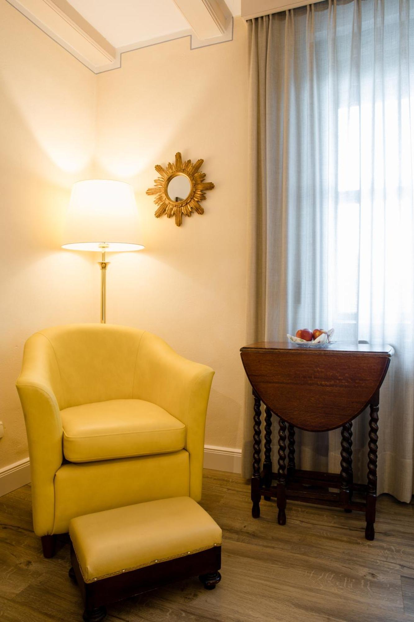 Simones Hotel Fuerstenhof ランツフート エクステリア 写真