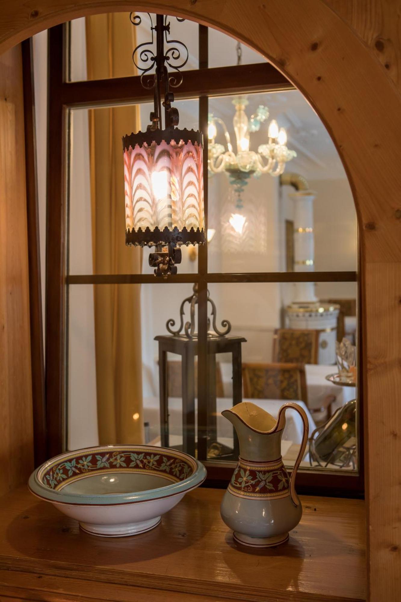 Simones Hotel Fuerstenhof ランツフート エクステリア 写真