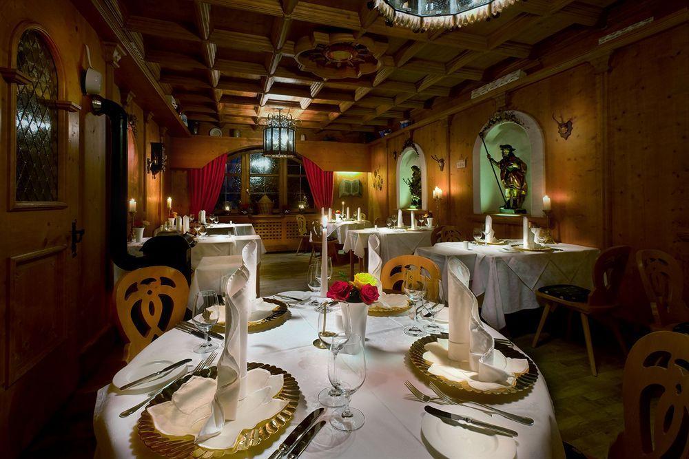 Simones Hotel Fuerstenhof ランツフート エクステリア 写真