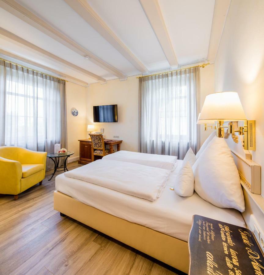 Simones Hotel Fuerstenhof ランツフート エクステリア 写真
