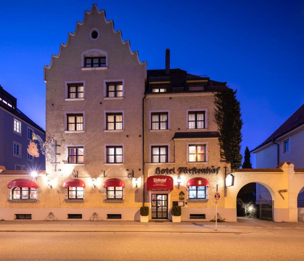 Simones Hotel Fuerstenhof ランツフート エクステリア 写真
