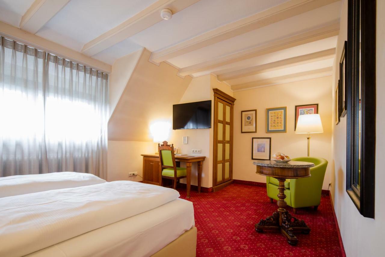 Simones Hotel Fuerstenhof ランツフート エクステリア 写真