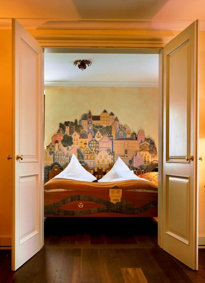 Simones Hotel Fuerstenhof ランツフート エクステリア 写真